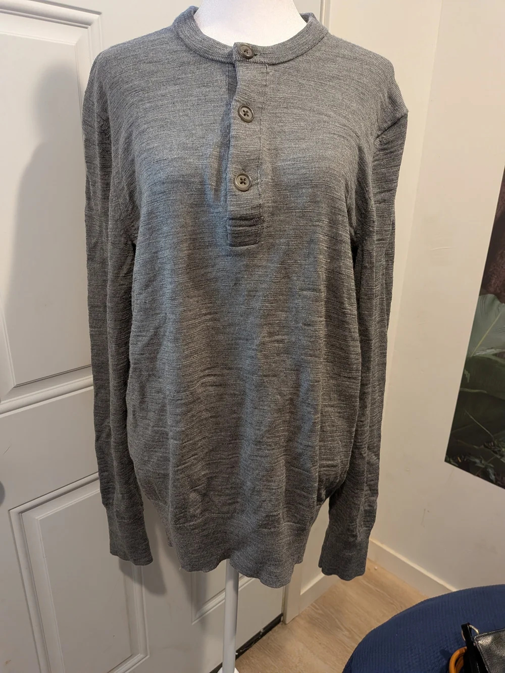 Banana Republic Men's Gray Henley Knit Pullover